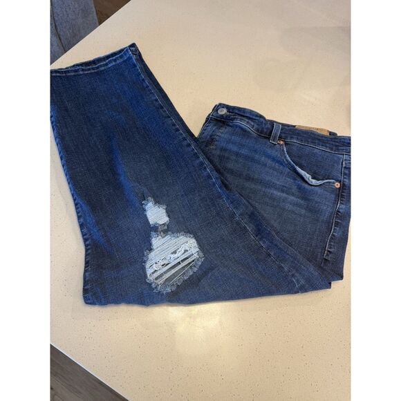 Levi Strauss Women's Boyfriend Jeans size 22W Plus Blue Distressed - Picture 2 of 5